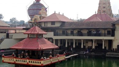 how to reach sri krishna temple