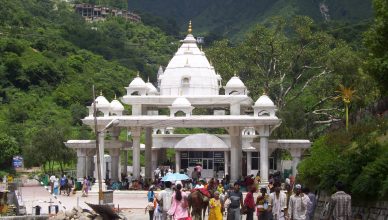about vaishno devi temple