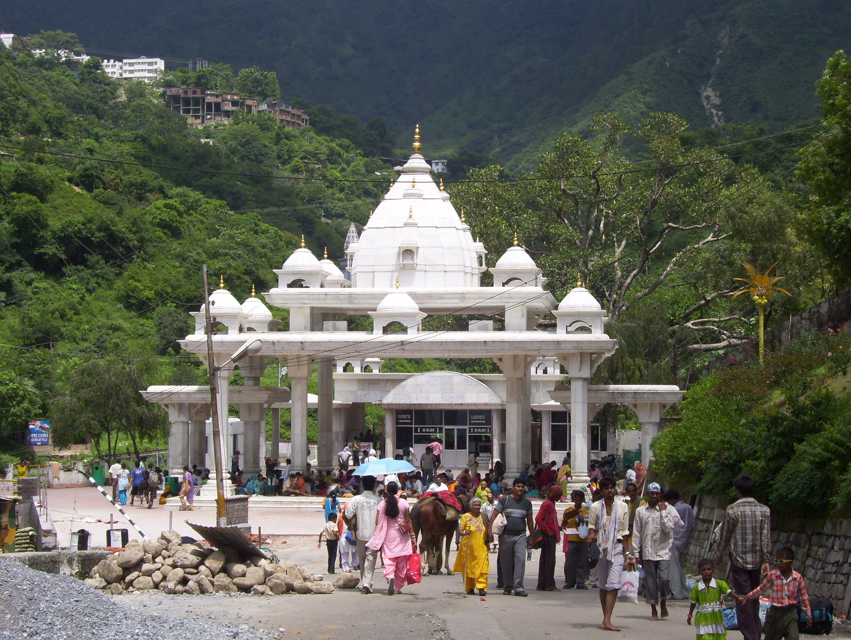 how long is vaishno devi trek from katra